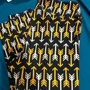 Lularoe tall and curvy leggings